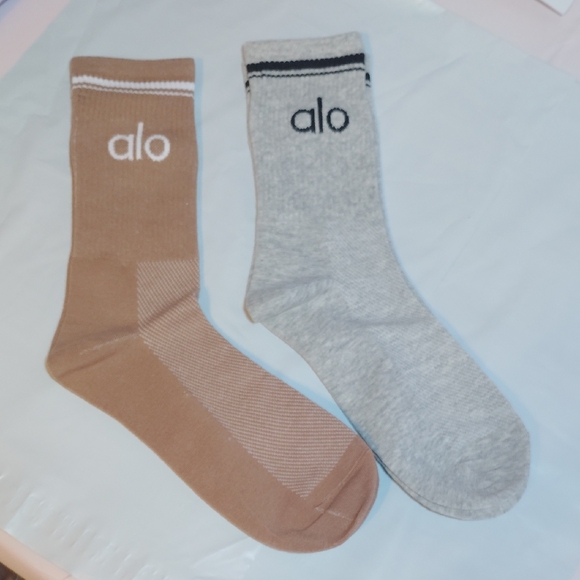 ALO Yoga Men's Brown and Gray Casual Socks - Picture 1 of 7